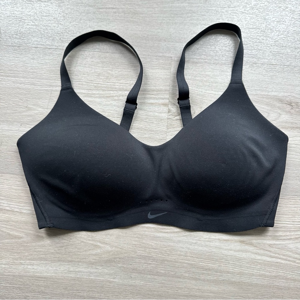 Nike Women's Black Alate Minimalist Sports Bra (Size Small C-E)